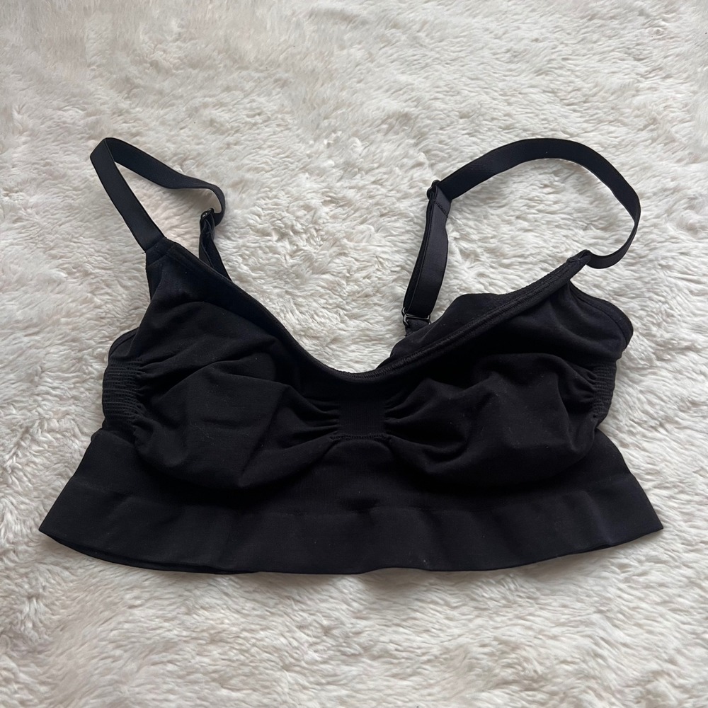 SKIMS Sculpting Bralette Onyx Black Seamless Adjustable Straps Size Medium NWOT